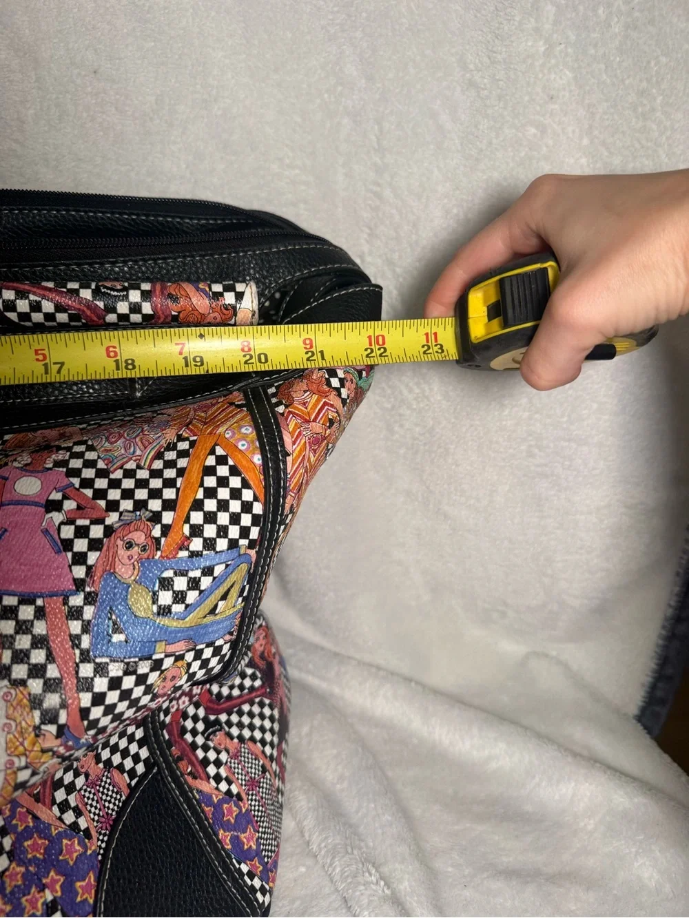Sydney Love bold tote